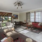Villa Sabinas - El Guincho,