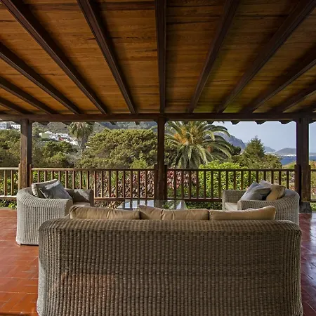 Sabinas - El Guincho, Villa Garachico (Tenerife)