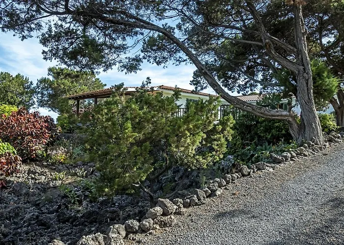 Sabinas - El Guincho, Villa Garachico (Tenerife)